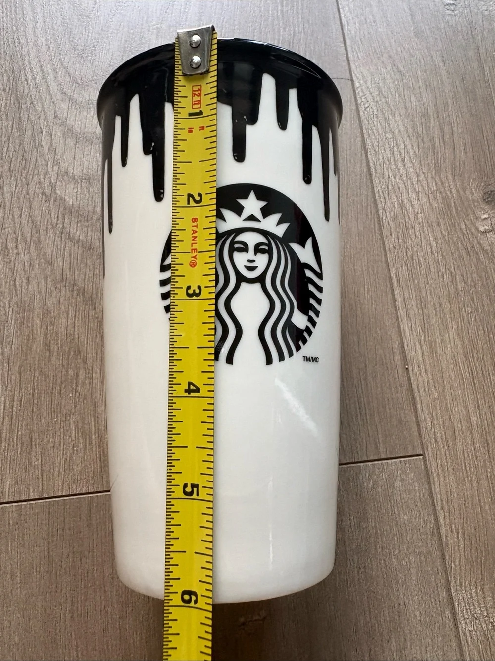 Starbucks band outsiders